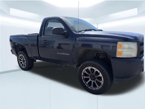 Used 2011 Chevrolet Silverado 1500 W/T RWD image 11