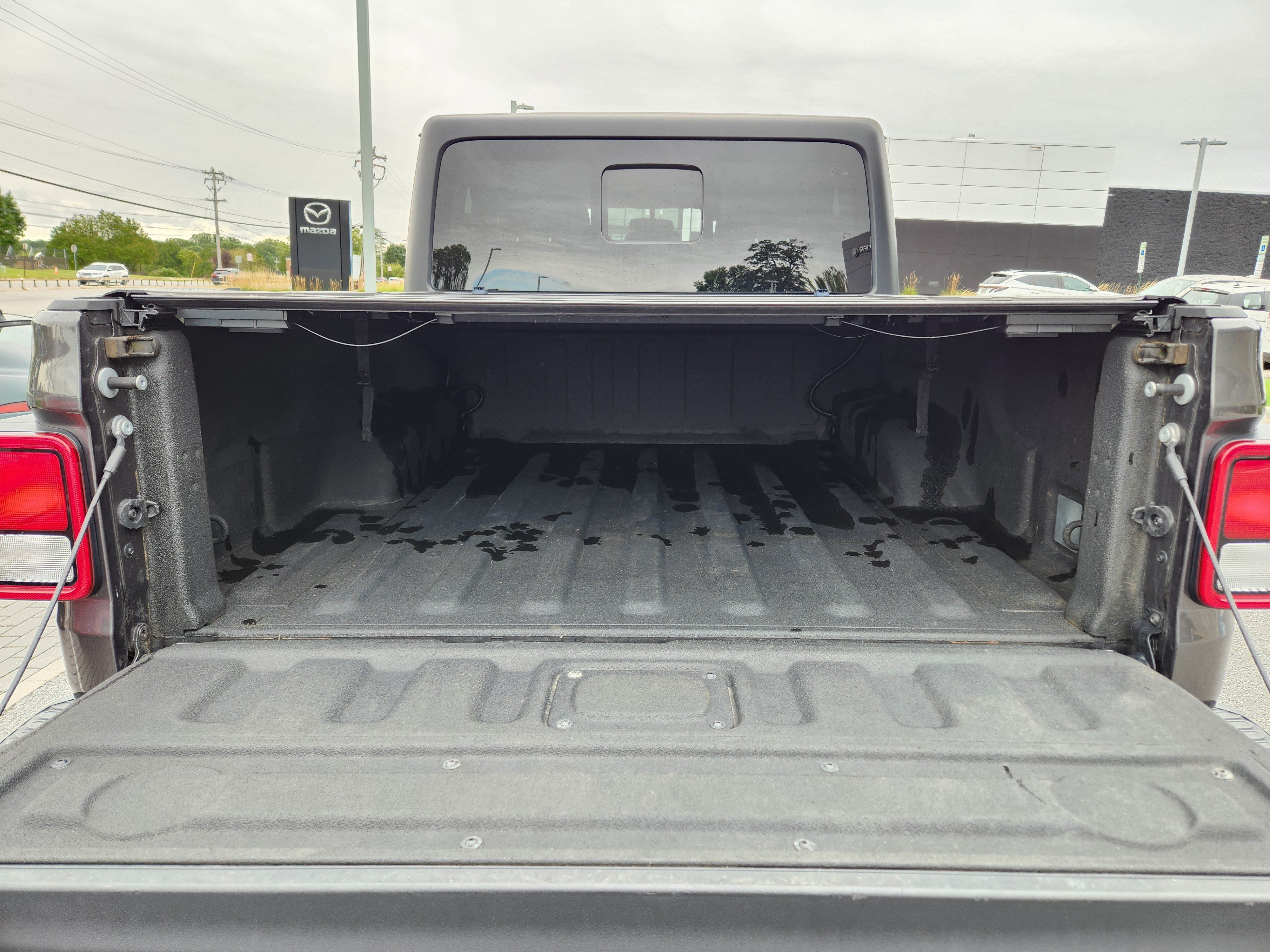 Used 2021 Jeep Gladiator Rubicon AWD/4WD image 8