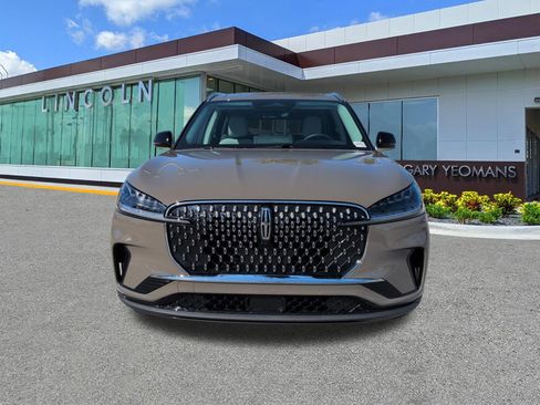 Used 2026 Lincoln Aviator 2WD image 10