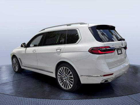 Certified 2023 BMW X7 xDrive40i w/ Premium Package AWD/4WD image 4