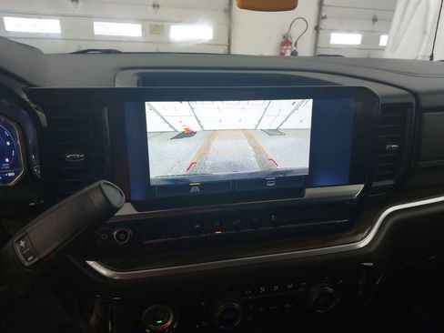 Used 2023 Chevrolet Silverado 1500 LT image 7