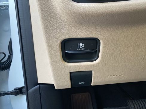 New 2025 Jeep Grand Cherokee Limited image 15