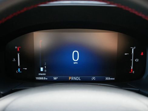 Certified 2025 Ford Escape ST-Line AWD/4WD image 16