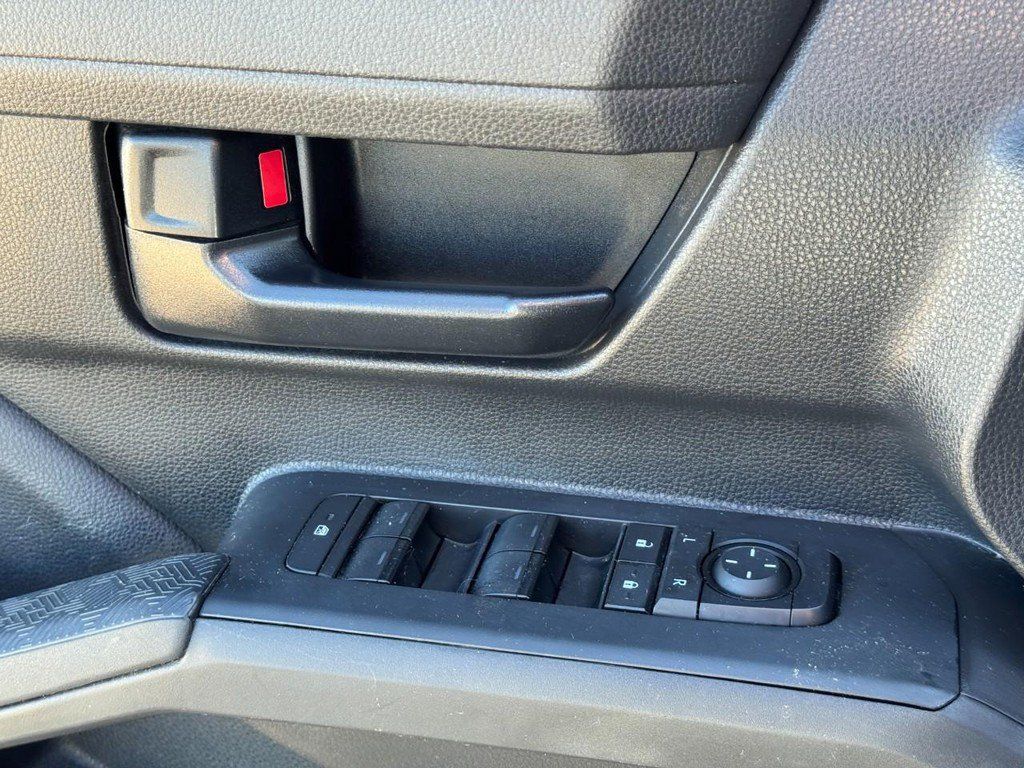 Certified 2024 Toyota Tacoma SR5 AWD/4WD image 23