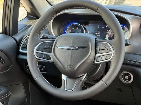 New 2026 Chrysler Pacifica Select FWD image 11
