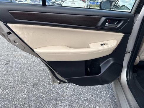 Used 2017 Subaru Legacy 2.5i Limited AWD/4WD image 12