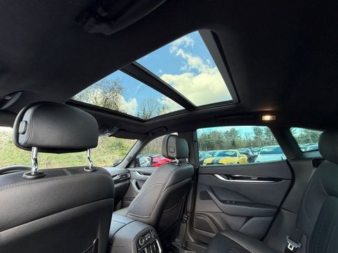 Used 2022 Maserati Levante Modena image 28