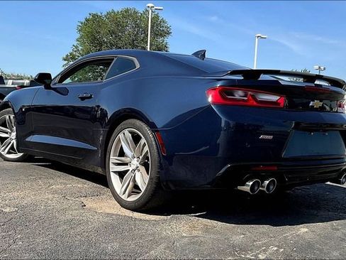 Used 2016 Chevrolet Camaro SS RWD image 3