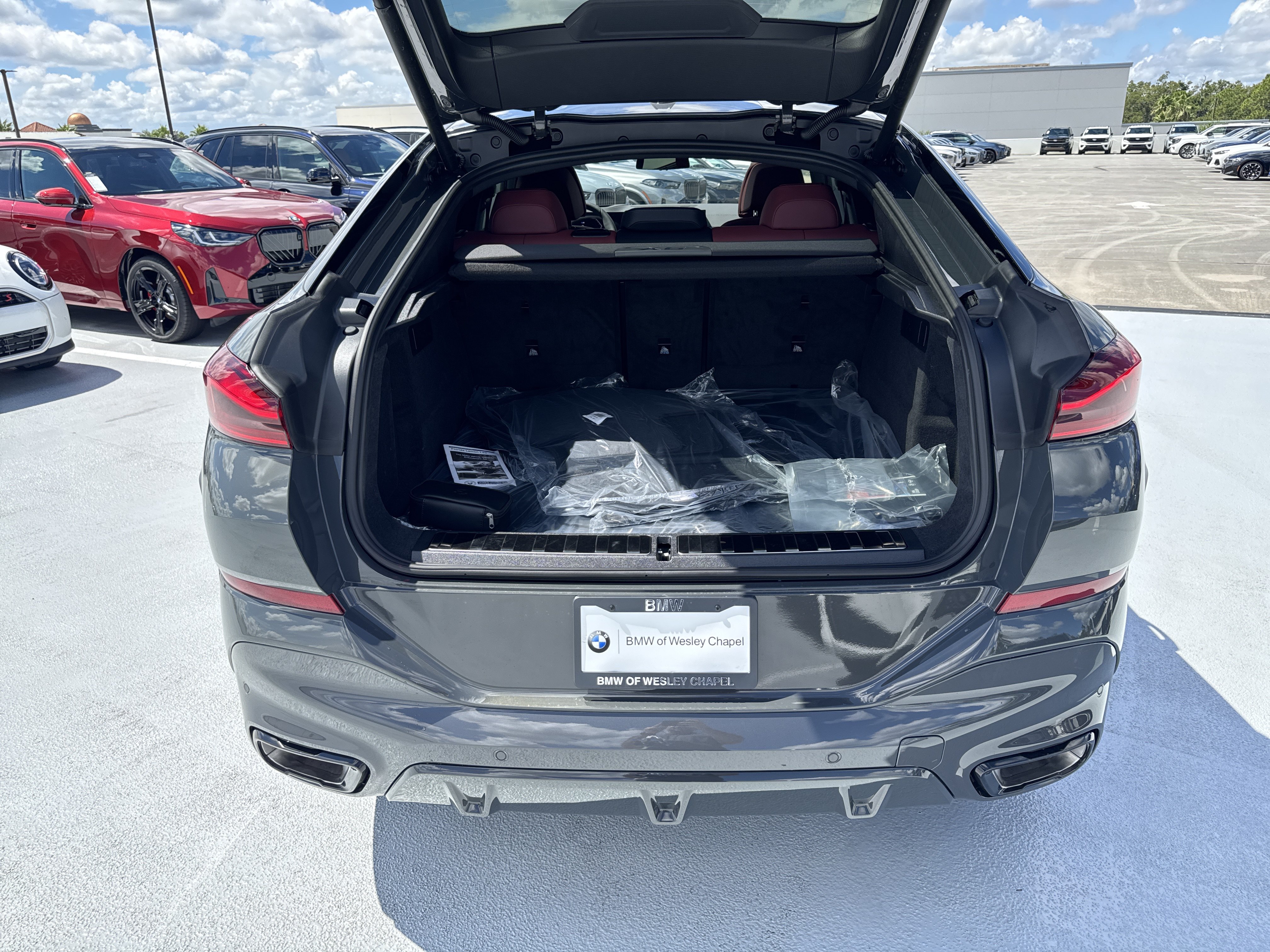 New 2027 BMW X6 xDrive40i w/ Executive Package AWD/4WD image 12