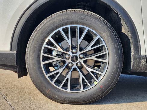 New 2025 Ford Escape Base image 8