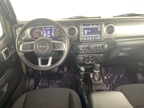 Used 2020 Jeep Gladiator Overland AWD/4WD image 32