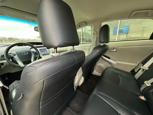 Used 2014 Toyota Prius Three image 15