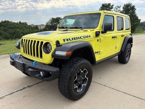 Used 2023 Jeep Wrangler Unlimited Rubicon 4xe w/ Steel Bumper Group AWD/4WD image 3