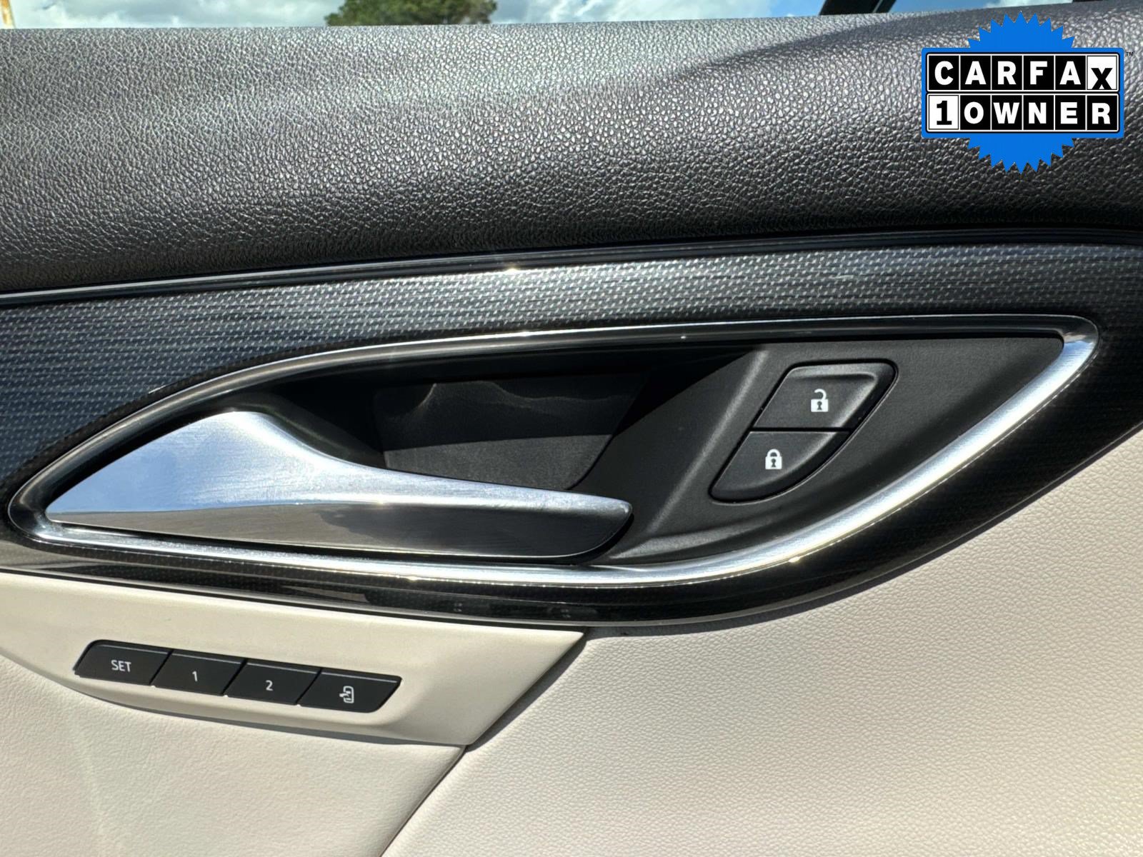 Used 2022 Buick Envision Essence w/ Safety Package FWD image 21