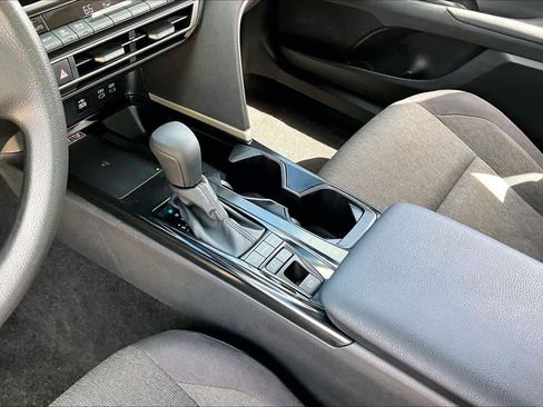 Used 2025 Toyota Camry LE FWD image 17