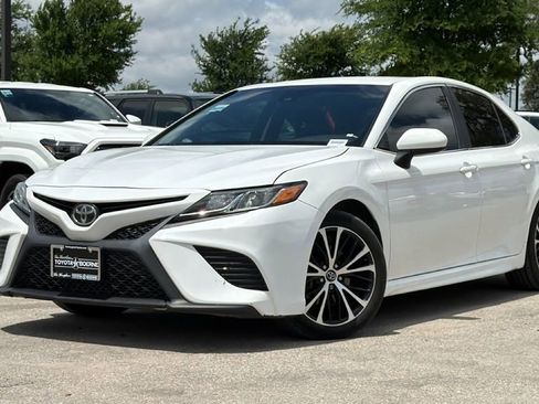 Certified 2018 Toyota Camry SE FWD image 42