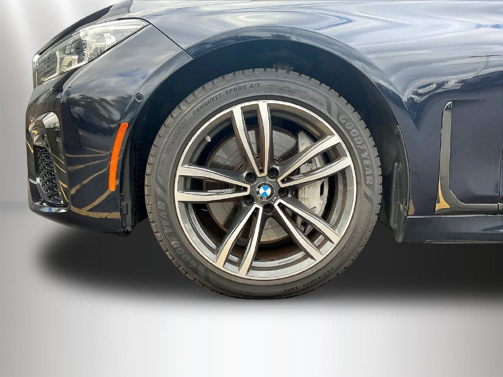 Used 2021 BMW 750i xDrive w/ M Sport Package AWD/4WD image 34