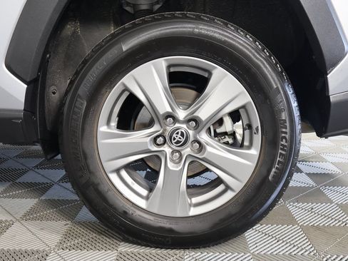 Used 2024 Toyota RAV4 XLE AWD/4WD image 16
