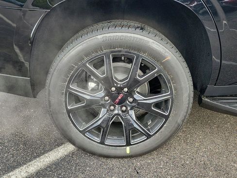 New 2026 GMC Yukon Elevation image 6