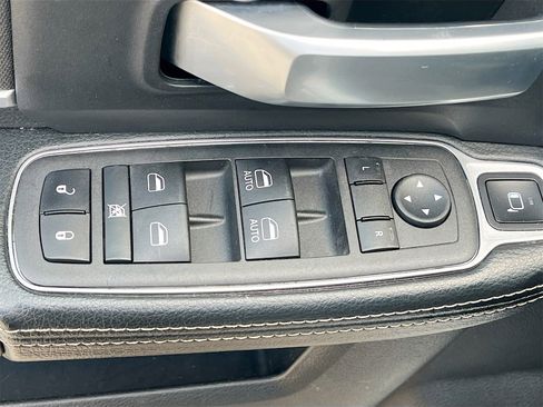 Used 2024 RAM 3500 Big Horn image 17