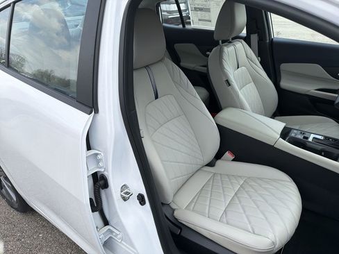 New 2026 Nissan Sentra SL w/ Floor Mat Package FWD image 18