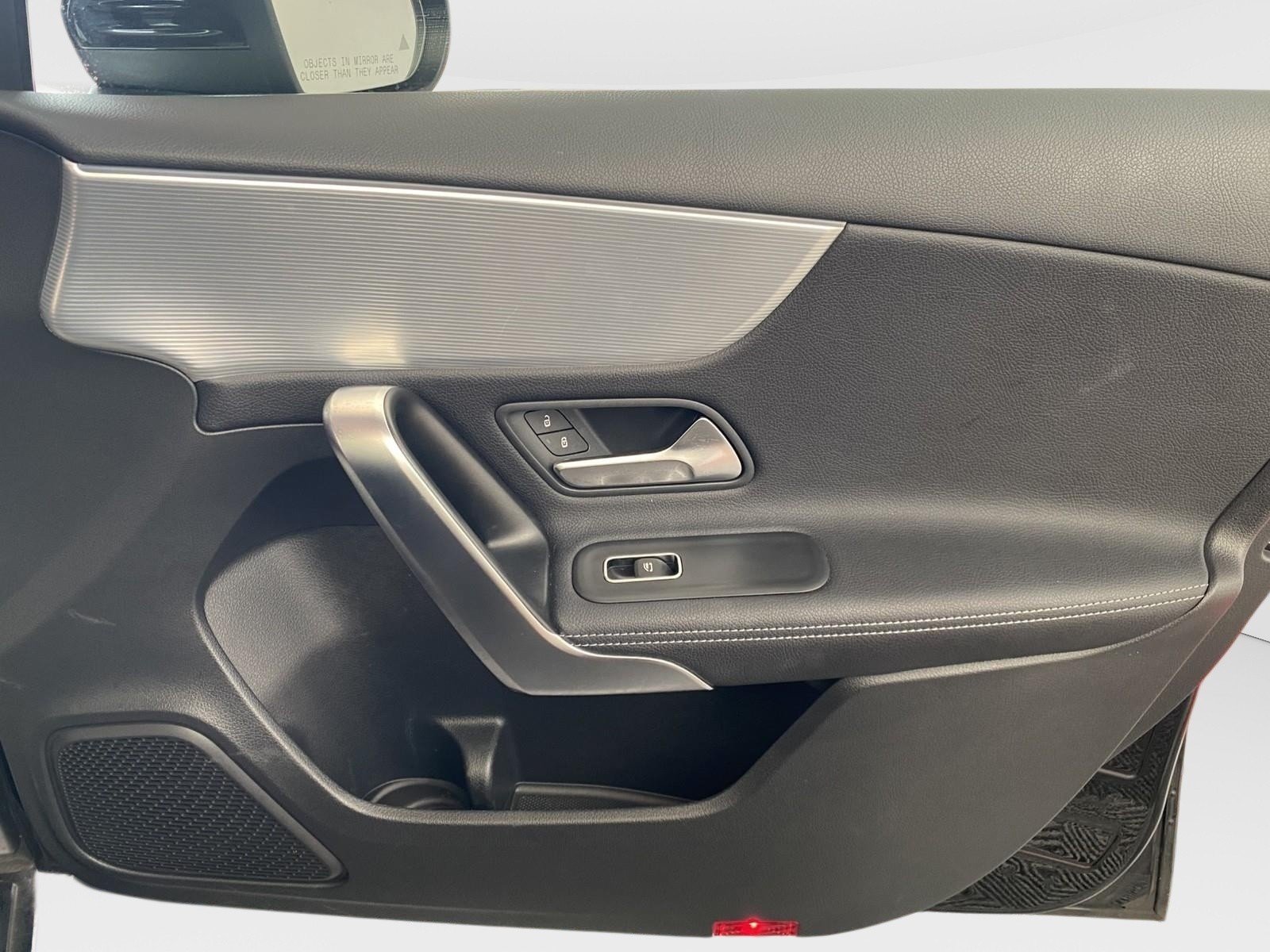 Used 2022 Mercedes-Benz A 220 image 7