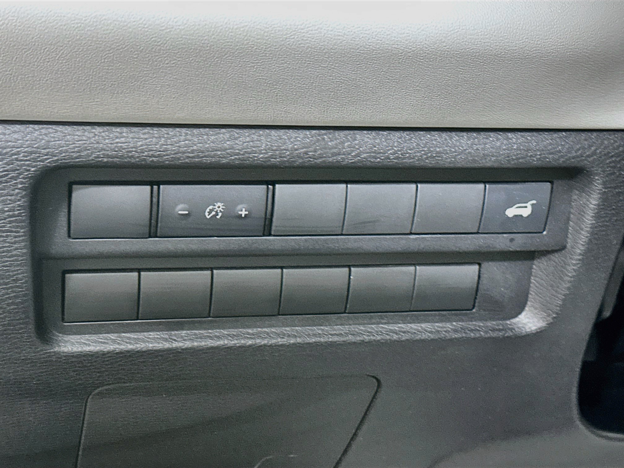 Used 2024 Mitsubishi Outlander SEL AWD/4WD image 10