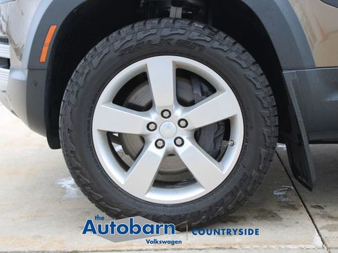 Used 2021 Land Rover Defender 110 SE AWD/4WD image 32