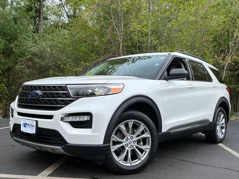 Used 2023 Ford Explorer XLT w/ Equipment Group 202A AWD/4WD image 1