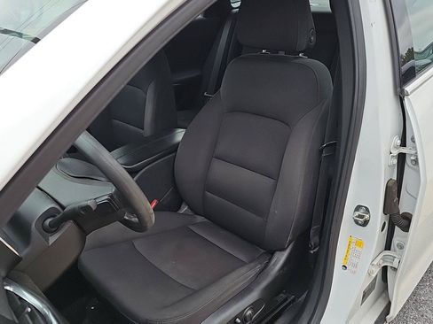 Used 2020 Chevrolet Malibu LT FWD image 18