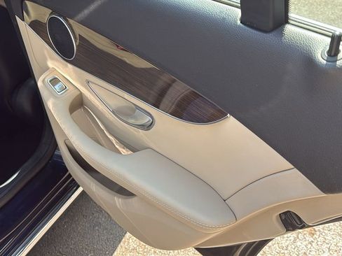 Used 2018 Mercedes-Benz C 300 4MATIC Sedan image 16