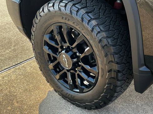 Used 2025 Chevrolet Silverado 2500 LTZ w/ Trail Boss Package image 82