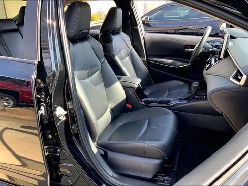 Used 2024 Toyota Corolla XLE image 9