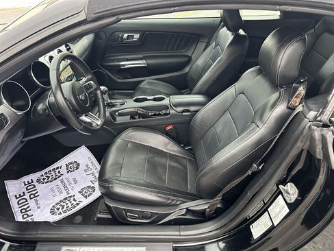 Used 2018 Ford Mustang Premium RWD image 8