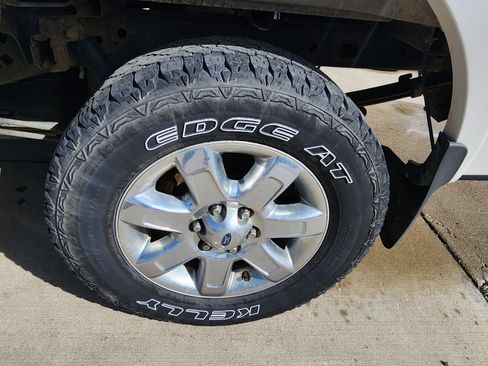 Used 2013 Ford F150 Lariat w/ Luxury Equipment Group image 9