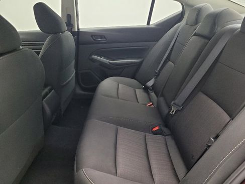 Used 2024 Nissan Altima 2.5 SV image 18