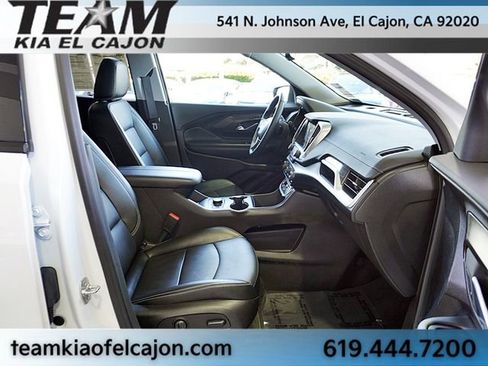 Used 2024 GMC Terrain SLT w/ Elevation Edition image 12