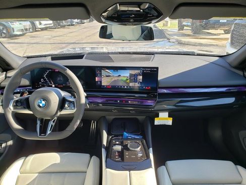 New 2026 BMW 530i xDrive w/ M Sport Package image 8