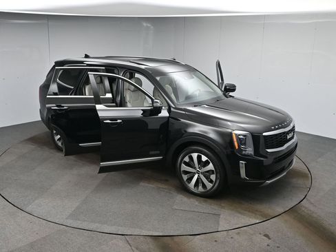 Used 2022 Kia Telluride S image 50