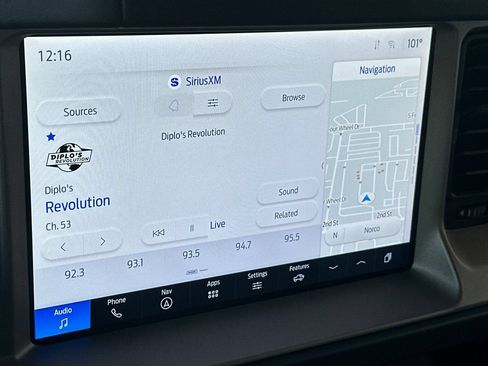 Used 2025 Ford Bronco Outer Banks AWD/4WD image 18