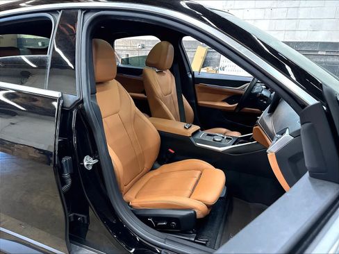 Used 2024 BMW i4 eDrive35 w/ Premium Package RWD image 10