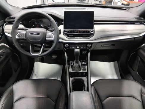 Used 2024 Jeep Compass Limited AWD/4WD image 11