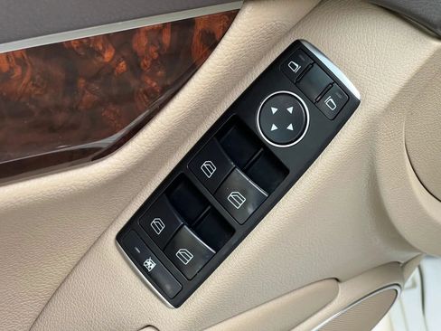 Used 2014 Mercedes-Benz C 250 Sedan image 34