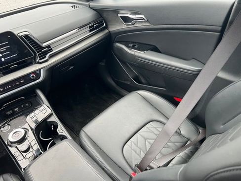 Certified 2025 Kia Sportage X-Line image 11