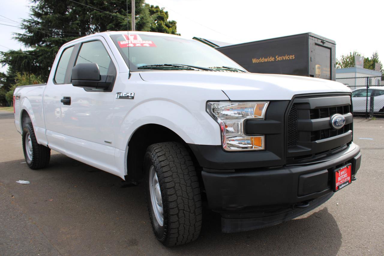 Used 2017 Ford F150 XL w/ Equipment Group 101A Mid AWD/4WD image 3