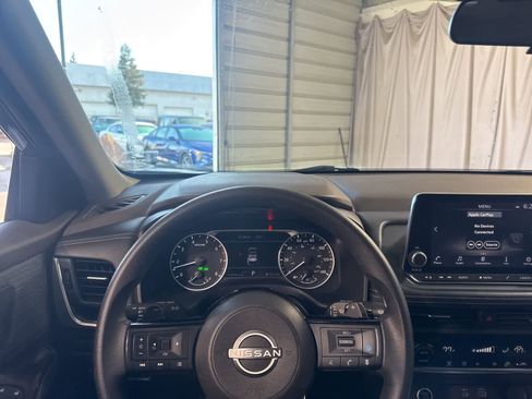 Used 2023 Nissan Rogue SV image 23