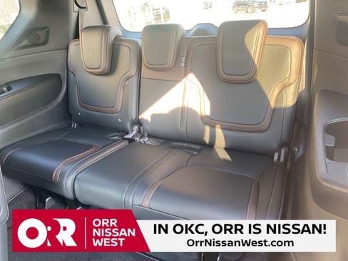 New 2025 Nissan Armada SL w/ Captain's Chari Seat Package image 16