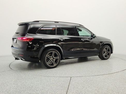 Used 2024 Mercedes-Benz GLS 450 4MATIC image 5