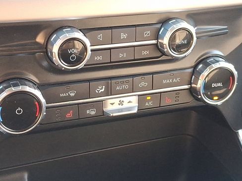 Used 2022 Ford F150 XLT w/ Equipment Group 302A High image 16