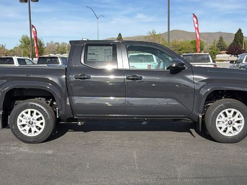 New 2026 Toyota Tacoma SR5 AWD/4WD image 2